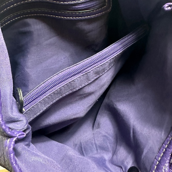 Treviso Purple Leather Women's Shoulder Bag - Picture 5 of 11